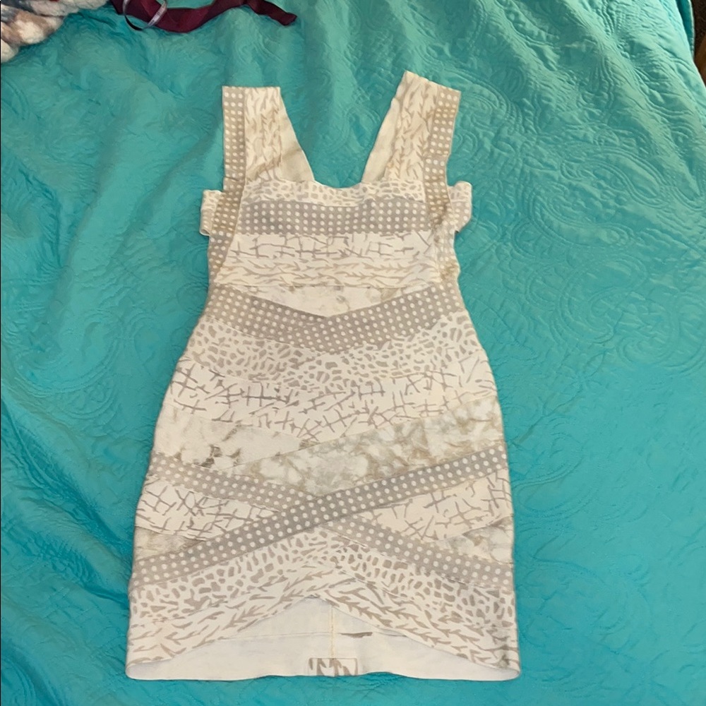 Herve Leger White and Gray Patterned Dress size Medium